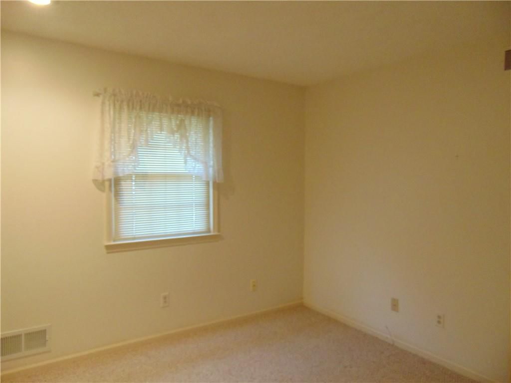 201 Johnston Drive — photo 28