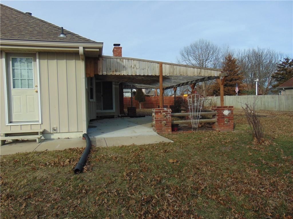201 Johnston Drive — photo 31