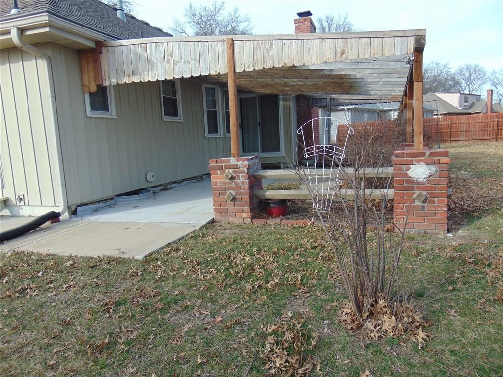201 Johnston Drive — photo 34