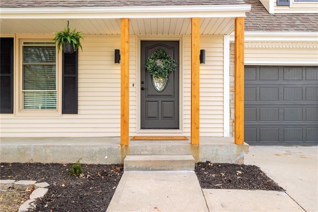 703 N SINGLETREE Street — photo 4