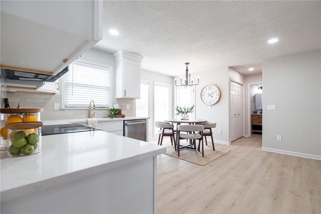 703 N SINGLETREE Street — photo 20