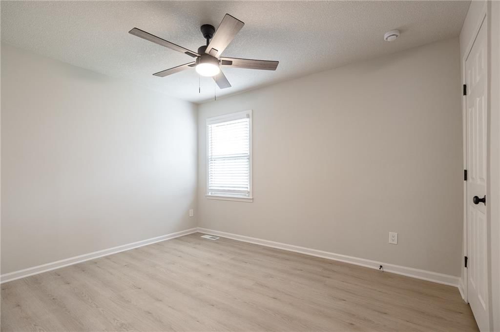 703 N SINGLETREE Street — photo 38