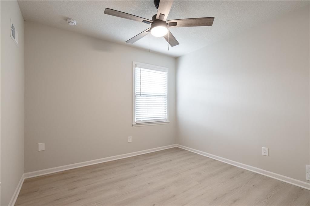 703 N SINGLETREE Street — photo 39