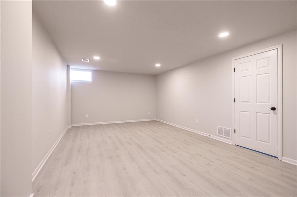 703 N SINGLETREE Street — photo 42
