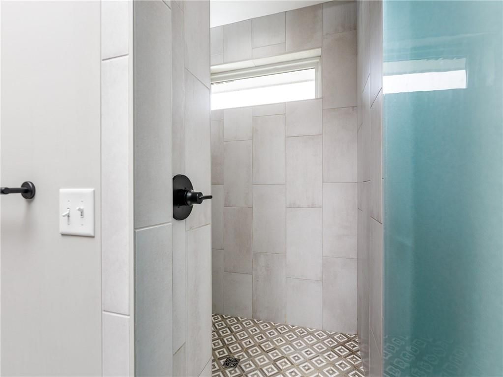 1100 NE Goshen Court — photo 36