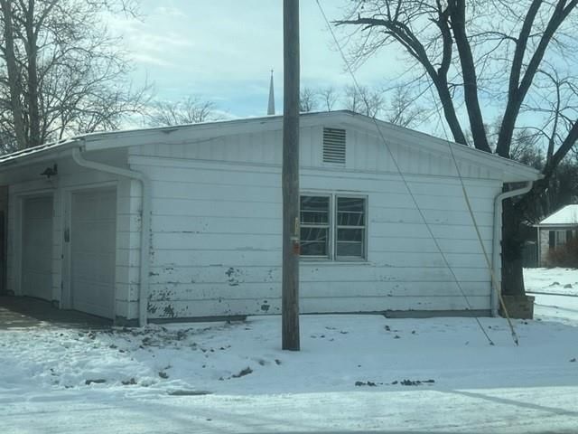 1216 Maple Lane — photo 3