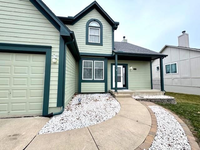 16764 W 157th Street — photo 2