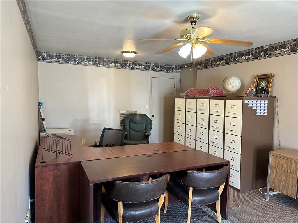 322 N Walnut Street — photo 3
