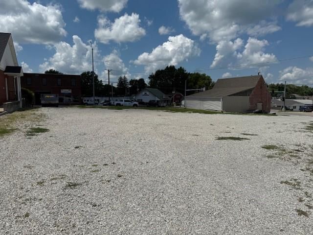 322 N Walnut Street — photo 21
