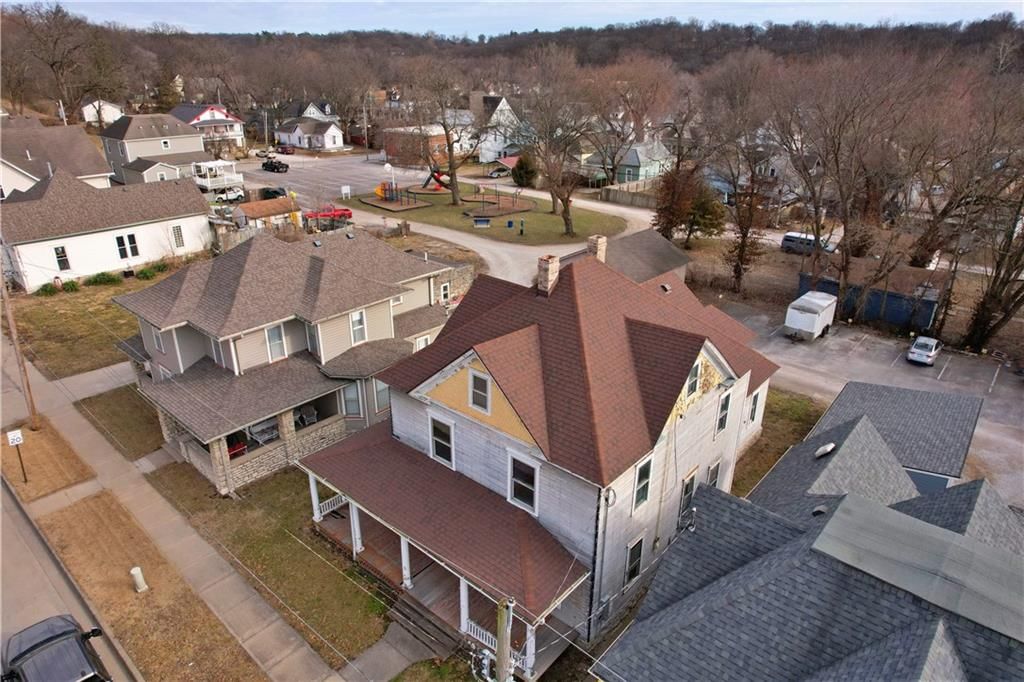 409 E Broadway Street — photo 2