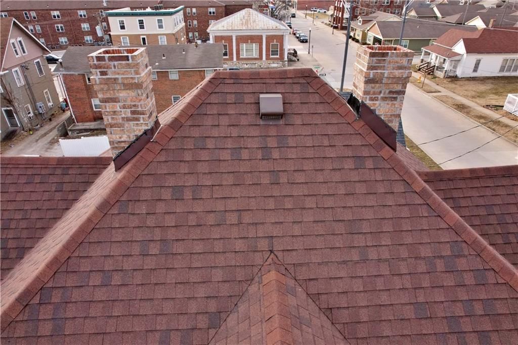 409 E Broadway Street — photo 5