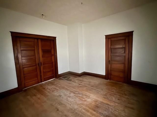 409 E Broadway Street — photo 25