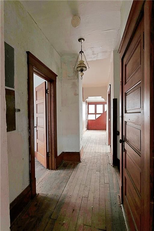 409 E Broadway Street — photo 35