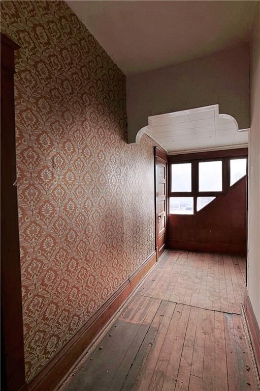 409 E Broadway Street — photo 36