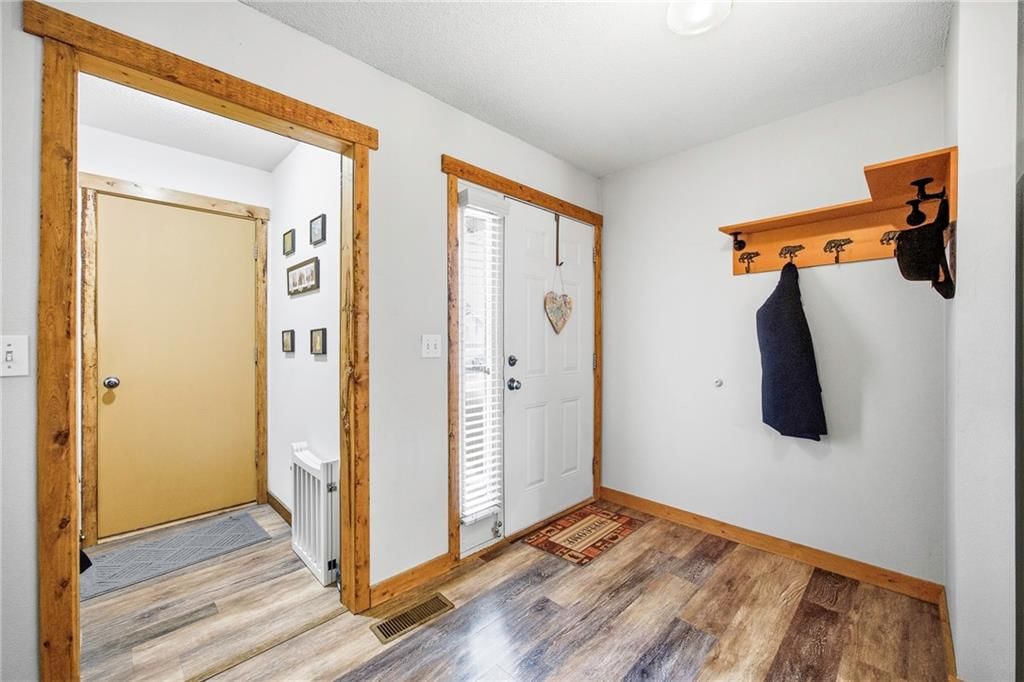 9754 N Lewis Avenue — photo 4