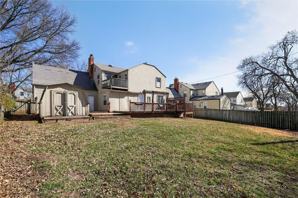 8016 HOLMES Road — photo 4