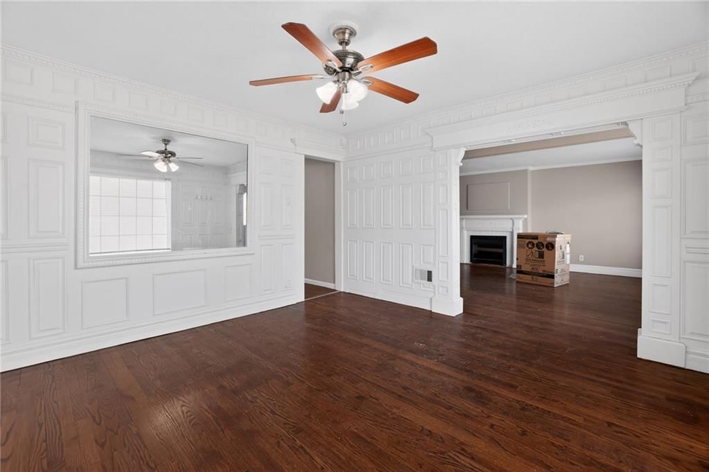 8016 HOLMES Road — photo 10