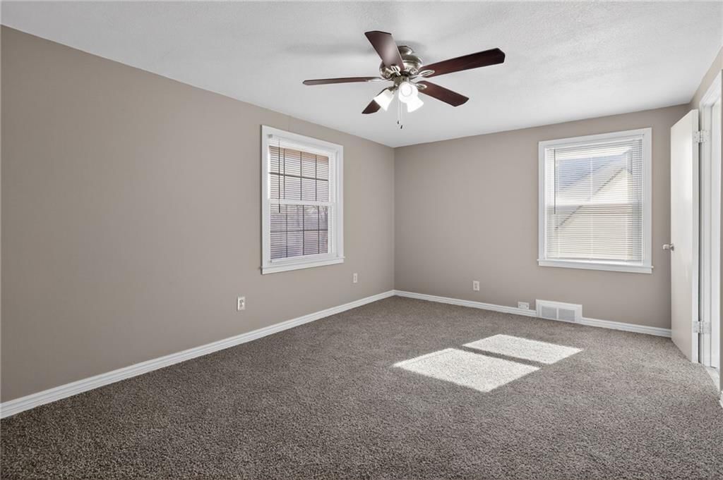 8016 HOLMES Road — photo 18
