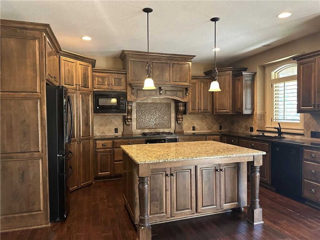 15828 Hayes Street — photo 14