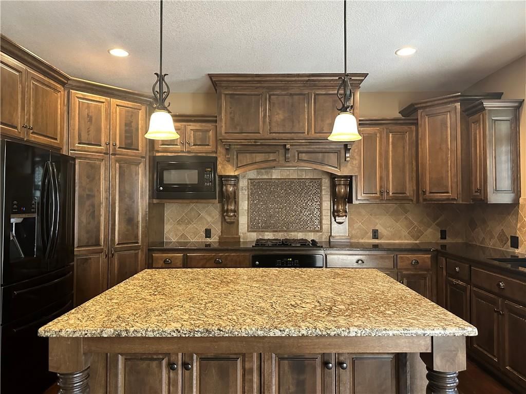 15828 Hayes Street — photo 15