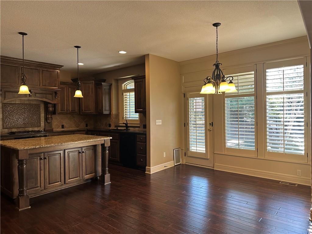 15828 Hayes Street — photo 21