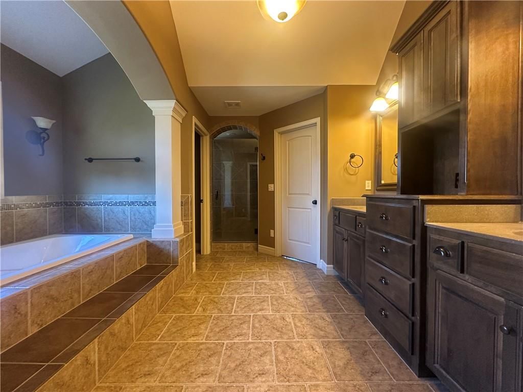 15828 Hayes Street — photo 40