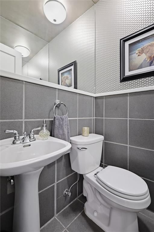 649 W Meyer Boulevard — photo 24