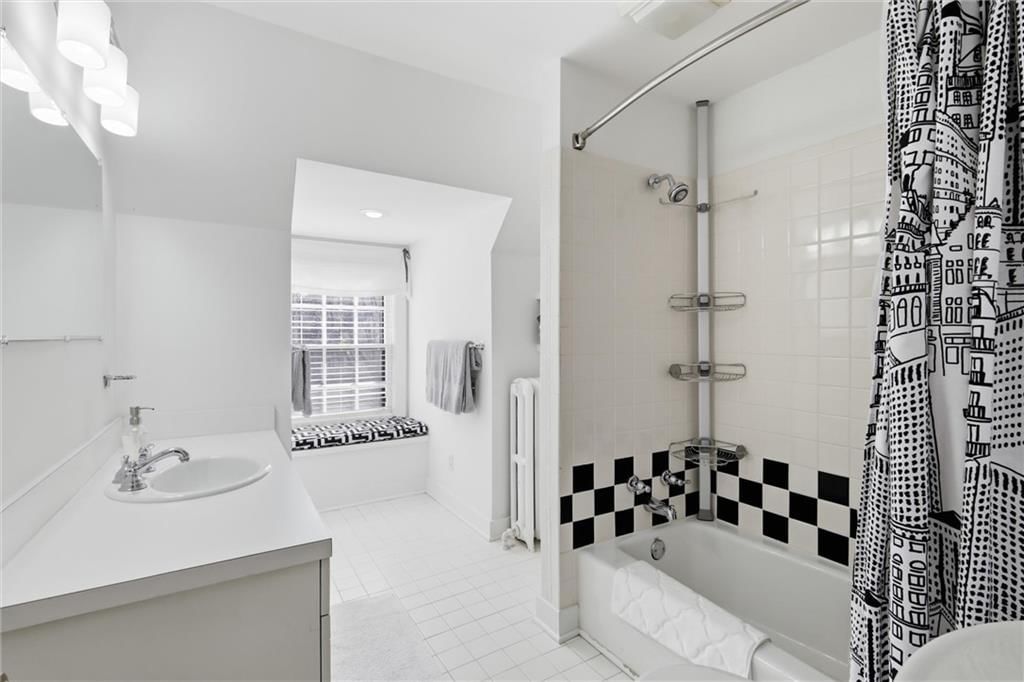 649 W Meyer Boulevard — photo 42