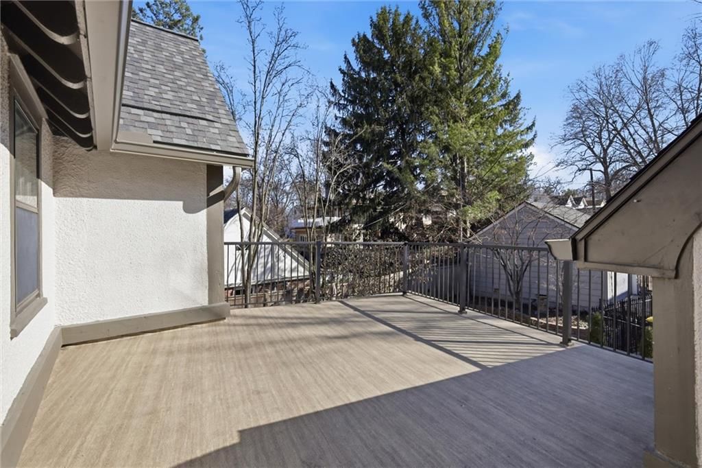 649 W Meyer Boulevard — photo 47