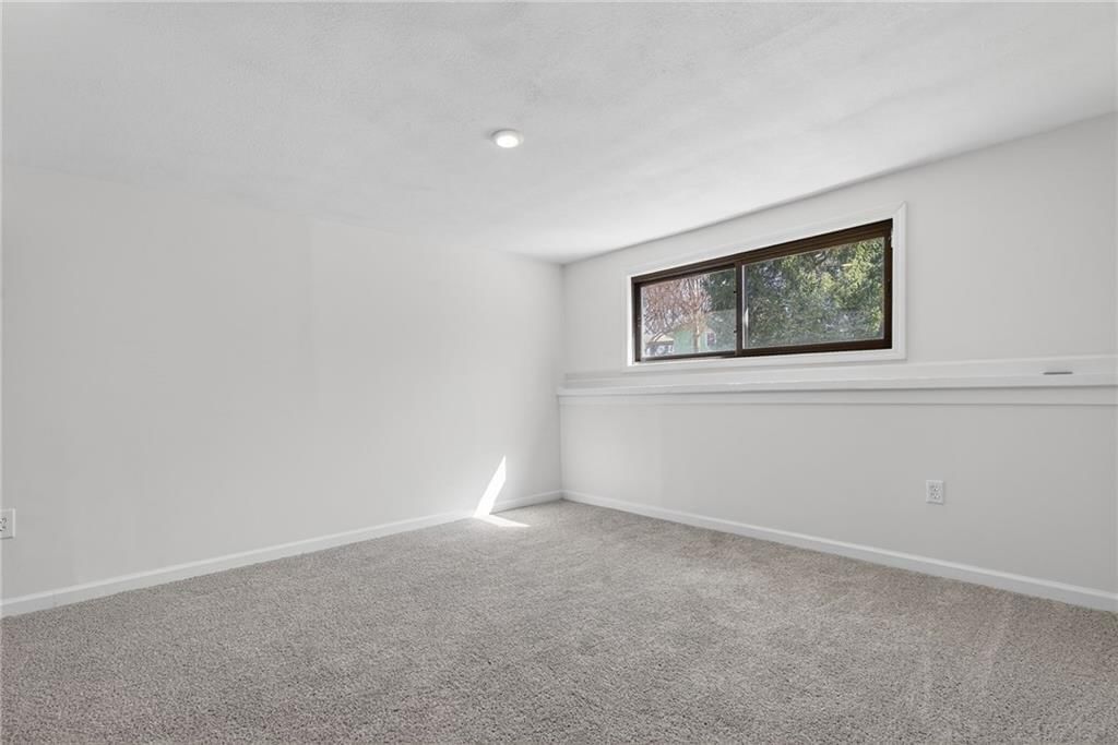 309 SE Avon Street — photo 16
