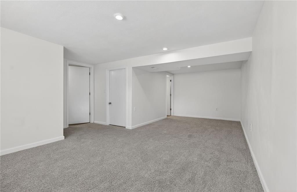 309 SE Avon Street — photo 17