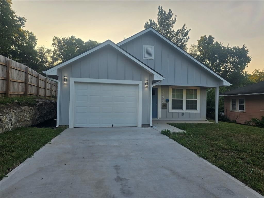 4939 Woodland Avenue, Kansas City, MO