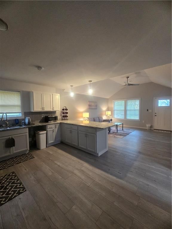 4939 Woodland Avenue — photo 13