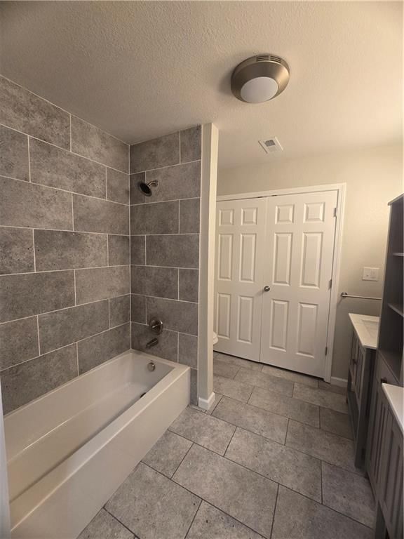 4939 Woodland Avenue — photo 24