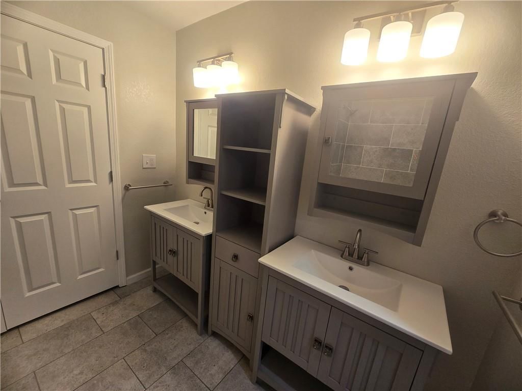 4939 Woodland Avenue — photo 25
