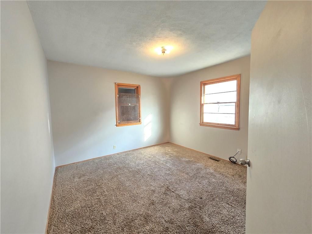 401 W 1st Street — photo 7