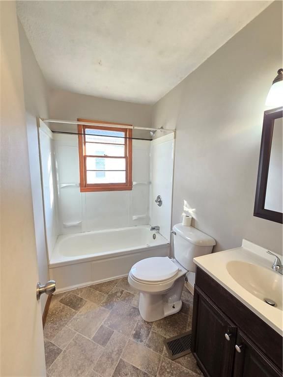 401 W 1st Street — photo 9