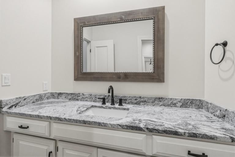 10640 S Glenview Lane — photo 57