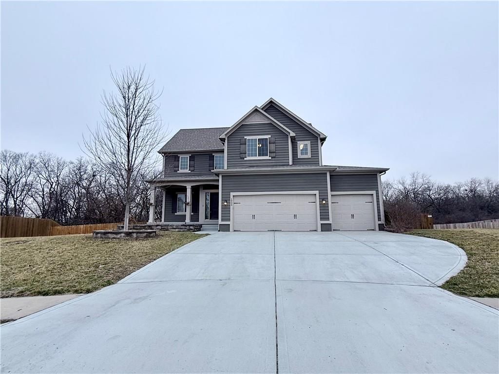 1900 Red Bud Court, Raymore, MO