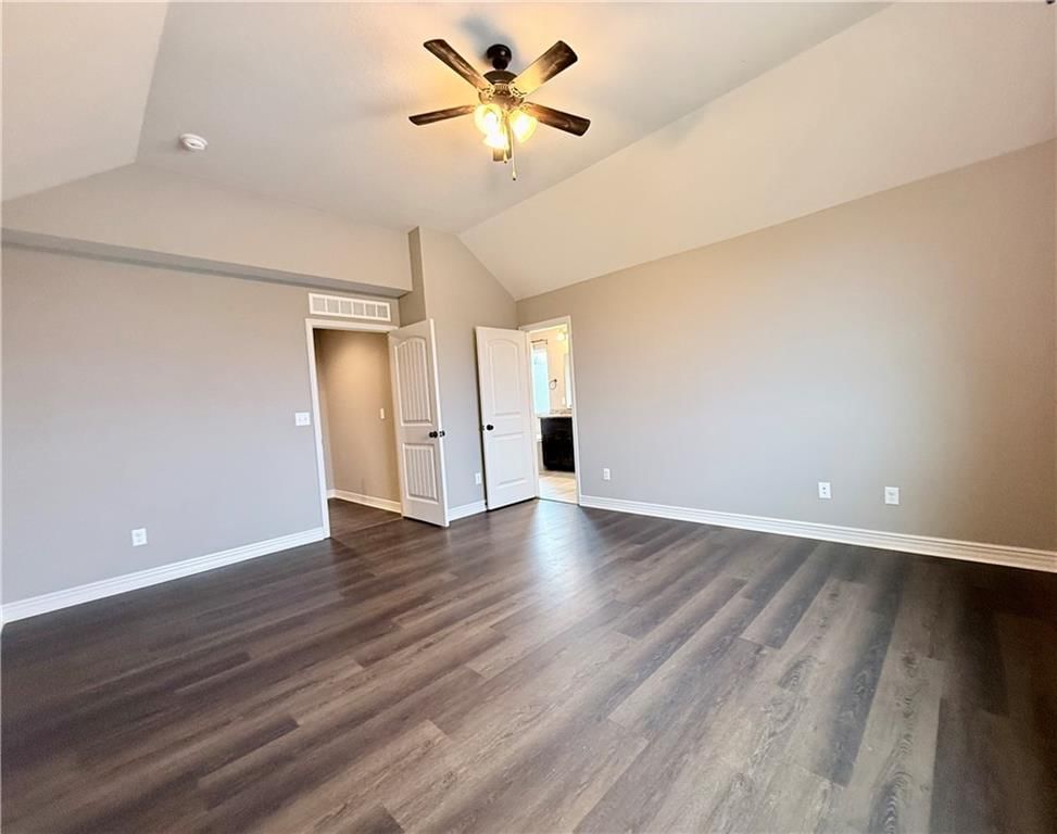 1900 Red Bud Court — photo 31