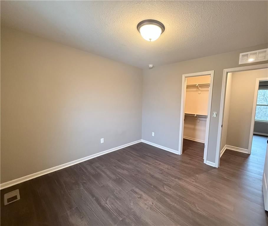 1900 Red Bud Court — photo 52