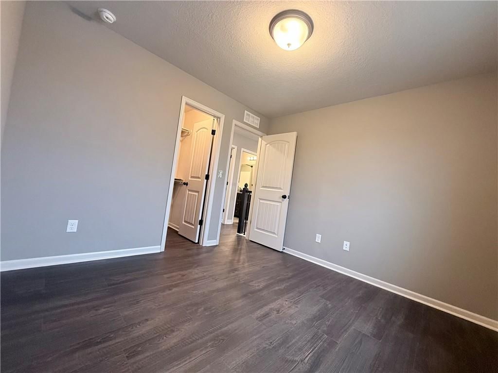 1900 Red Bud Court — photo 53