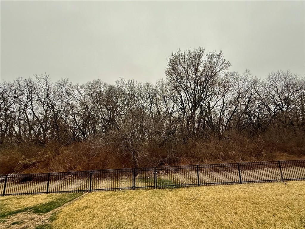 1900 Red Bud Court — photo 73