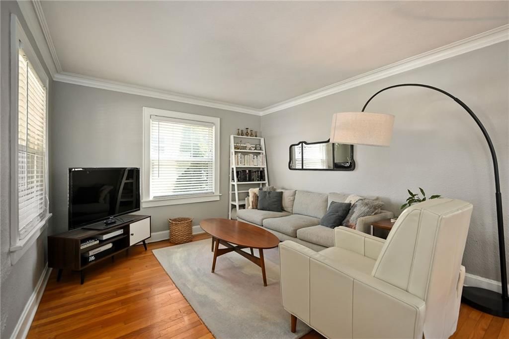 417 E 69th Terrace — photo 4