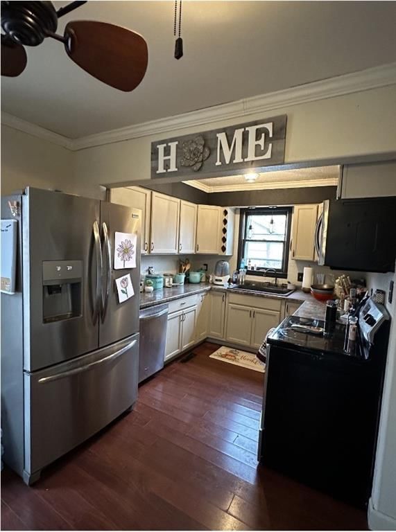 205 E Maple Street — photo 4