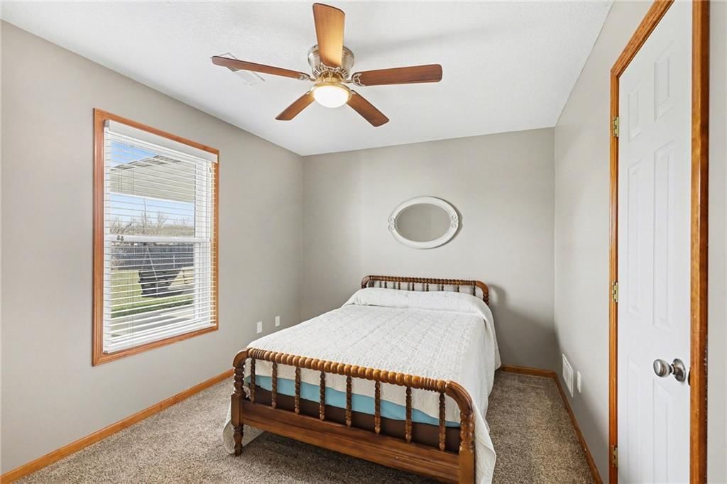 448 Laura Lane — photo 14