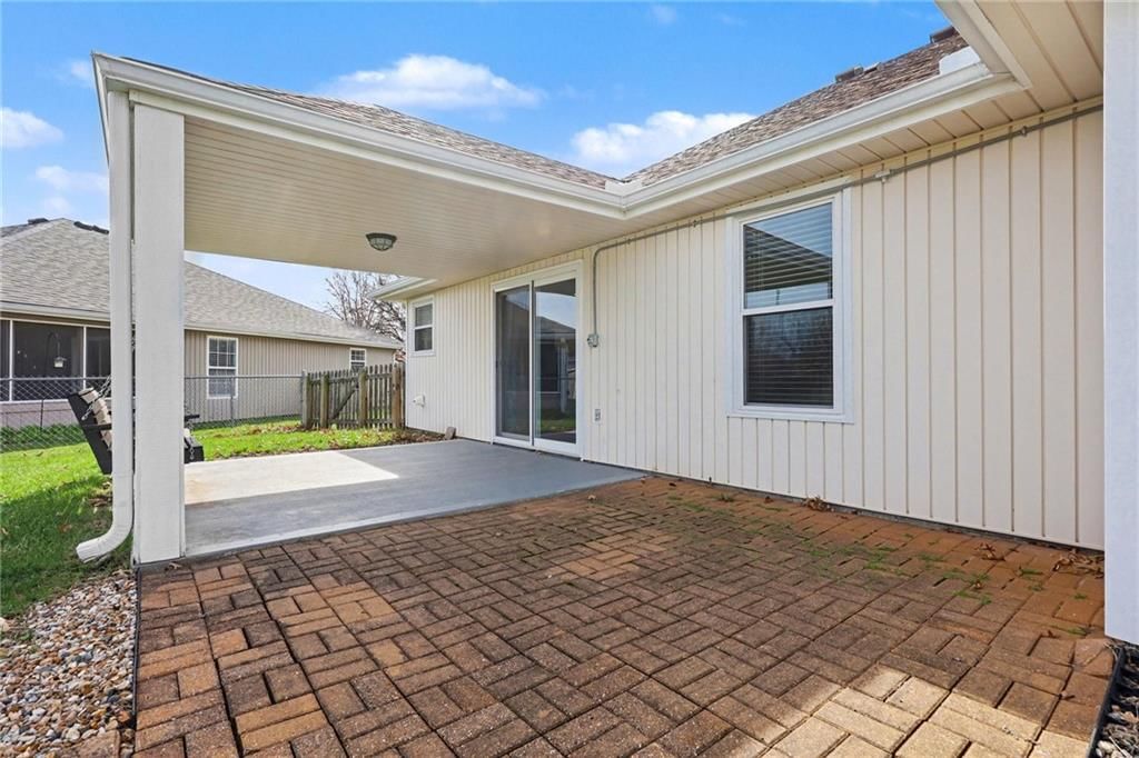 448 Laura Lane — photo 22