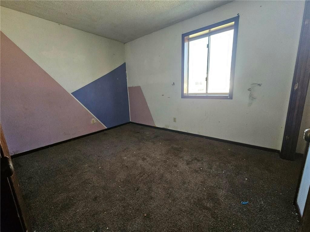 1208 E 8th Street — photo 8