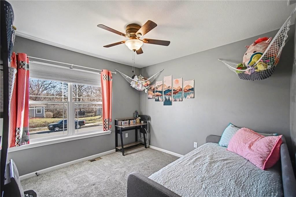 1302 Regency Drive — photo 11