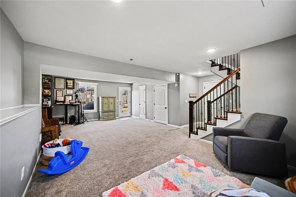 1302 Regency Drive — photo 13